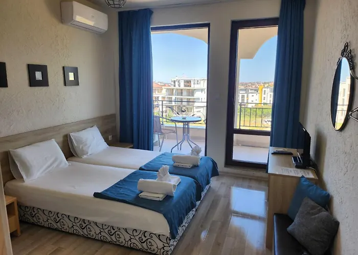 Guest house азалия *